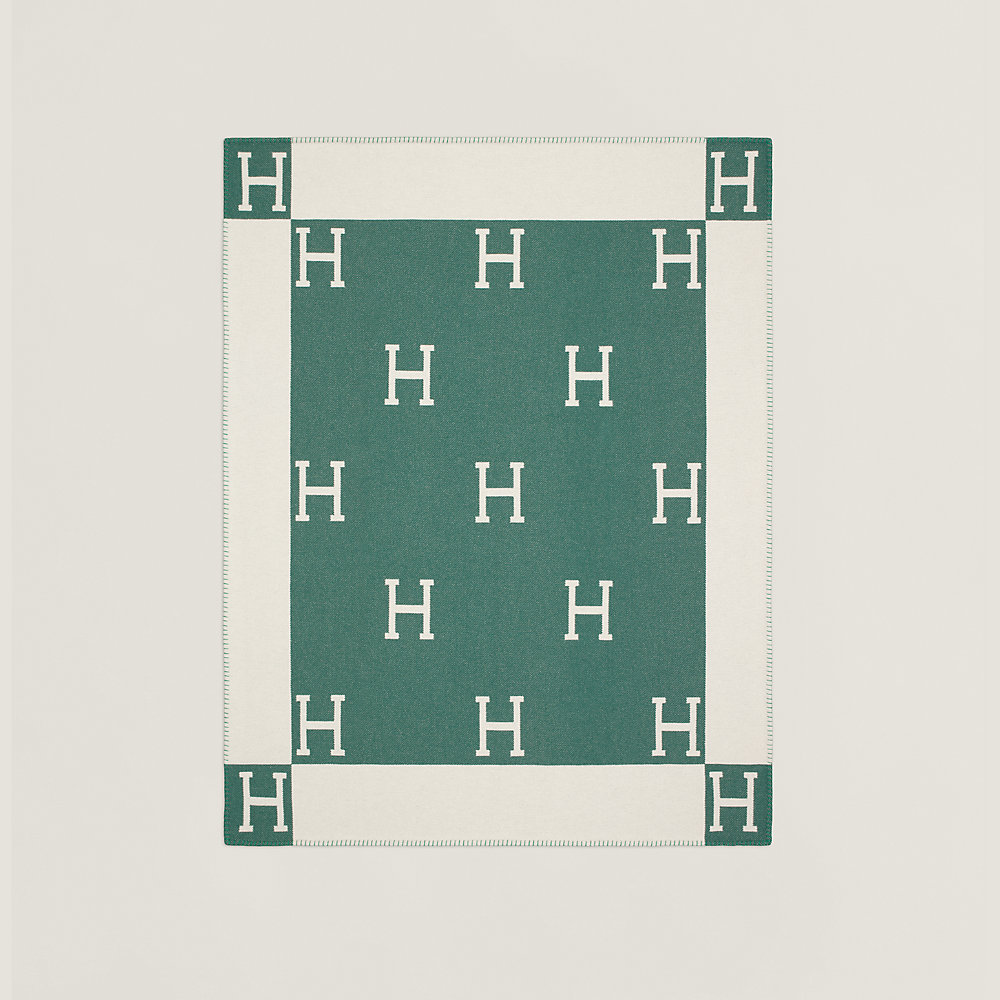 【新品未使用】HERMES アヴァロン　H柄 ブランケット Avalon throw blanket | Hermès USA